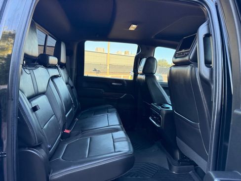 Used 2022 Chevrolet Silverado 3500 High Country w/ Z71 Off-Road Package AWD/4WD image 17