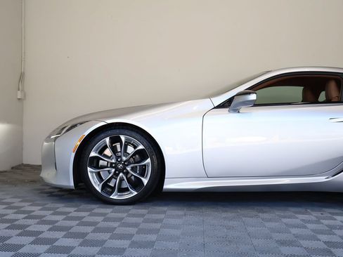 Used 2018 Lexus LC 500 Coupe w/ Sport Package RWD image 9
