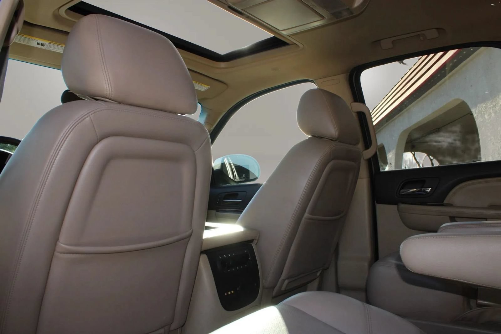 Used 2013 GMC Yukon Denali AWD/4WD image 13