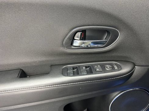 Used 2021 Honda HR-V EX image 10