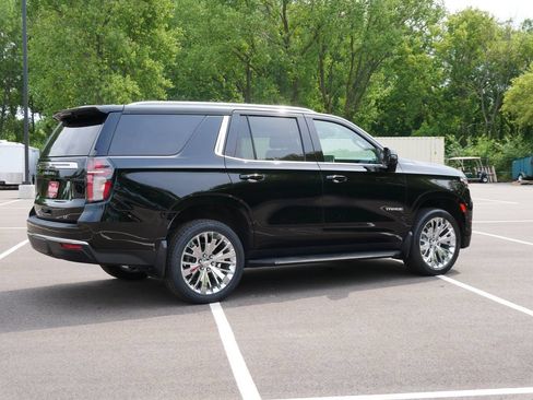 Used 2021 Chevrolet Tahoe LT w/ LT Signature Package AWD/4WD image 5
