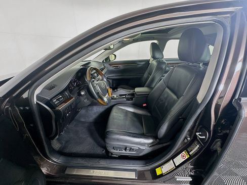 Used 2013 Lexus ES 350 w/ Luxury Pkg image 13