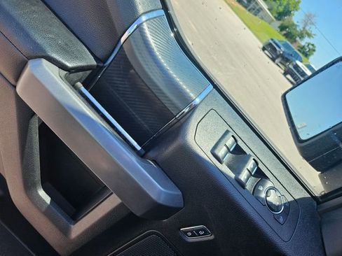 Used 2018 Ford F150 XLT w/ Equipment Group 302A Luxury AWD/4WD image 11