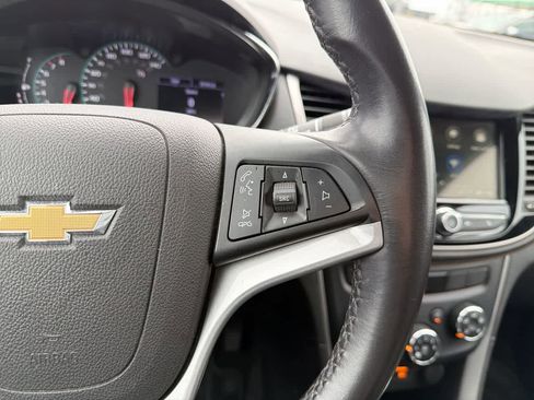 Used 2019 Chevrolet Trax LT w/ Driver Confidence Package AWD/4WD image 29