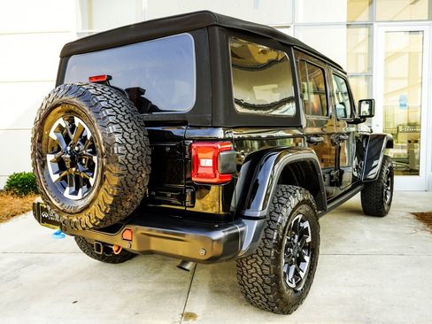 Used 2024 Jeep Wrangler Unlimited Rubicon 4xe AWD/4WD image 10