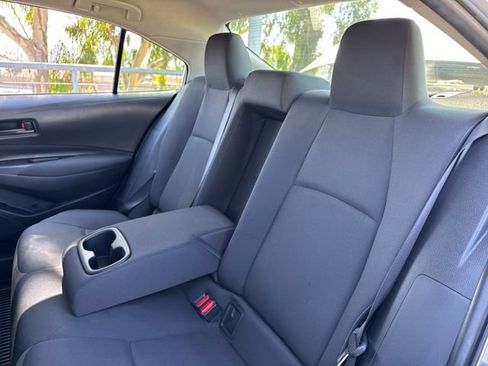 Used 2022 Toyota Corolla LE image 14