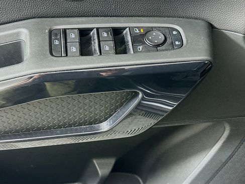 Used 2024 Nissan Pathfinder S AWD/4WD image 15