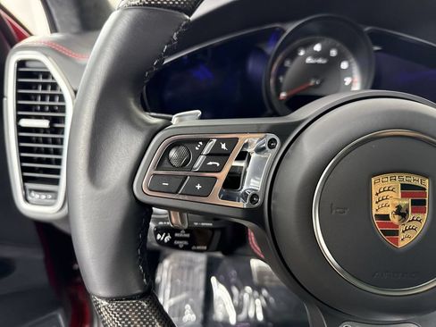 Certified 2023 Porsche Cayenne Turbo AWD/4WD image 38