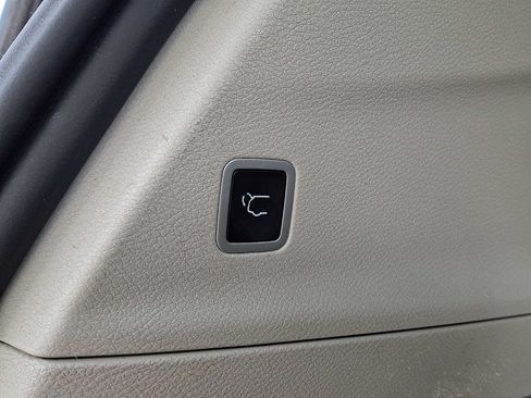 Certified 2023 Chrysler Pacifica Touring-L FWD image 31