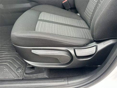 Used 2023 Kia Sorento LX image 25