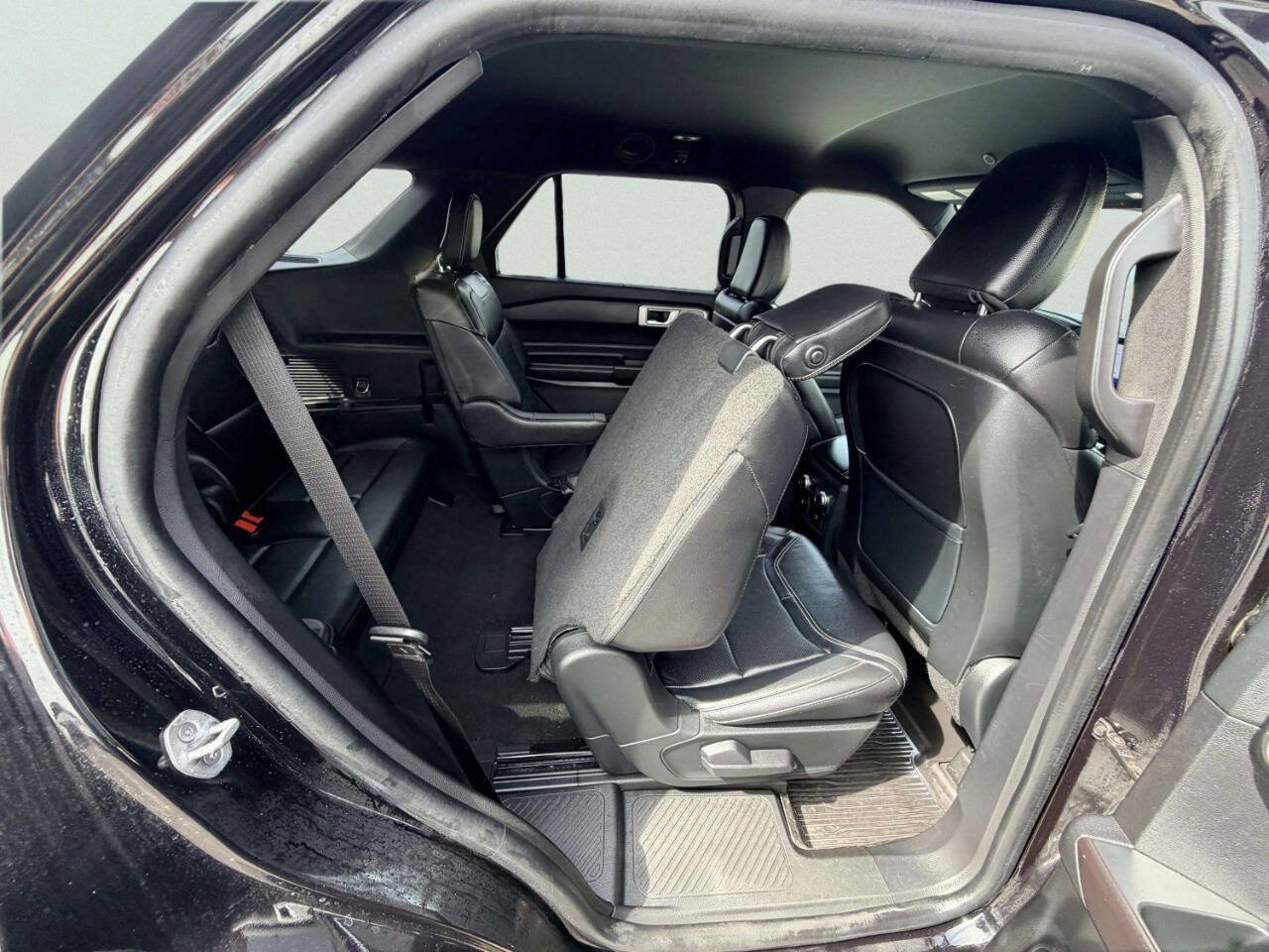 Used 2020 Ford Explorer ST AWD/4WD image 32