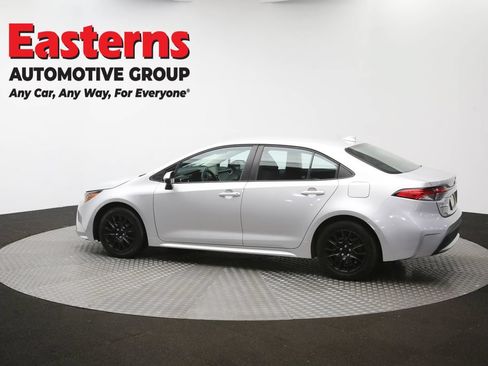 Used 2021 Toyota Corolla LE FWD image 60