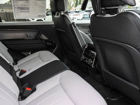 New 2026 Land Rover Range Rover Sport Dynamic SE AWD/4WD image 20