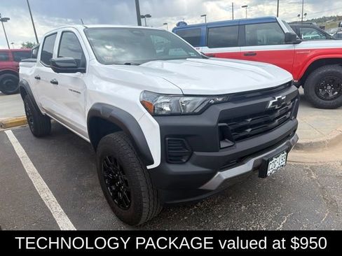 Used 2024 Chevrolet Colorado Trail Boss w/ Technology Package AWD/4WD image 3