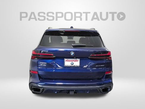 Used 2025 BMW X5 xDrive40i w/ M Sport Package AWD/4WD image 3