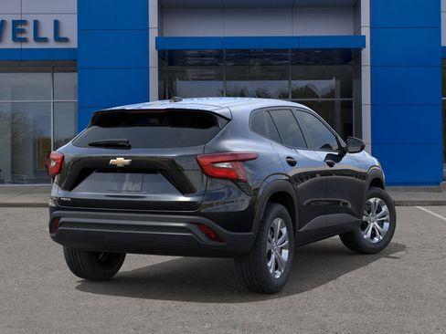 New 2026 Chevrolet Trax LS FWD image 4