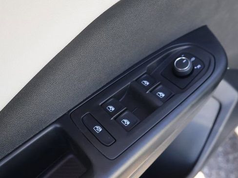 Used 2026 Volkswagen Taos S image 11