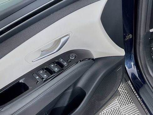 Certified 2023 Hyundai Tucson Limited AWD/4WD image 17