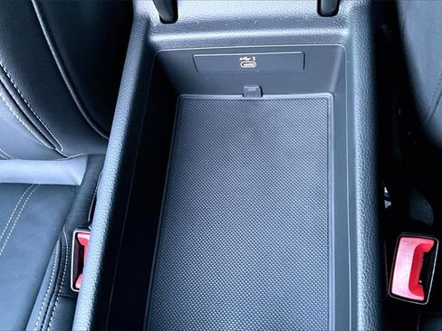 Used 2023 Audi A4 2.0T Premium w/ Convenience Package image 16