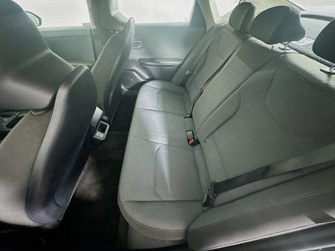 Used 2025 Kia K4 FWD image 27