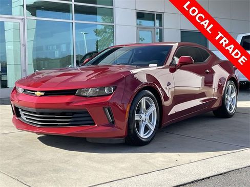Used 2018 Chevrolet Camaro LT w/ Technology Package image 1