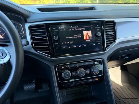 Used 2021 Volkswagen Atlas Cross Sport SEL image 26