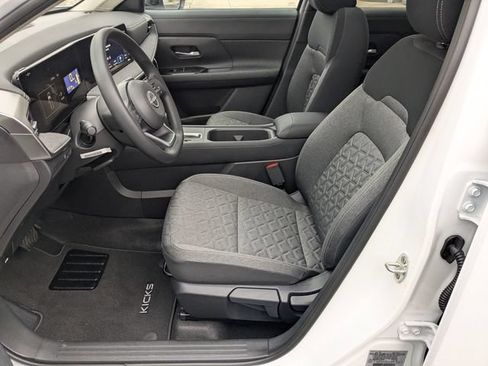 New 2026 Nissan Kicks SV w/ SV Premium Package FWD image 13