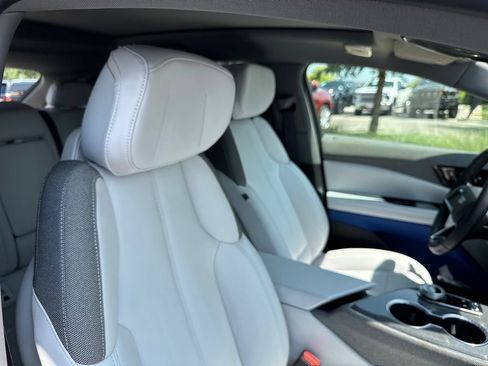 Certified 2025 Cadillac Optiq Sport 1 AWD/4WD image 38
