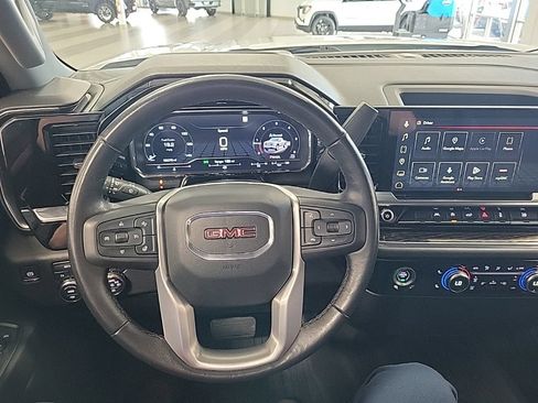 Used 2022 GMC Sierra 1500 Elevation w/ LPO, Elevation Black Package AWD/4WD image 19