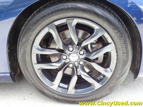 Used 2015 Nissan 370Z Coupe RWD image 30