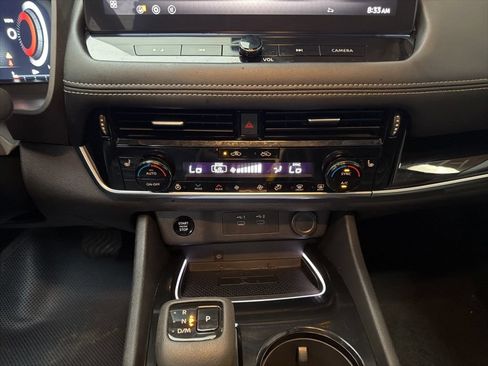 Used 2024 Nissan Rogue SL w/ SL Premium Package FWD image 21