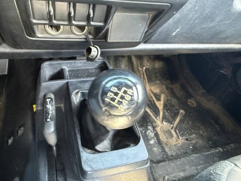 Used 2005 Jeep Wrangler SE image 22