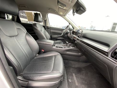 Used 2024 Kia Sorento S image 27