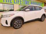 Used 2022 Nissan Kicks SV image 2