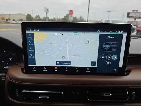 Used 2023 Lincoln Nautilus Reserve w/ Equipment Group 201A image 12