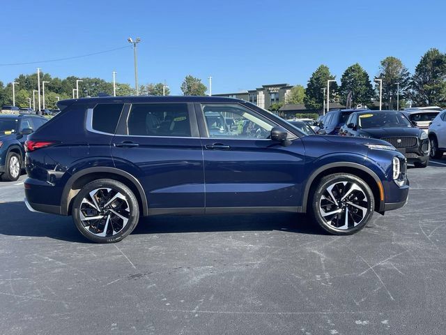 Used 2022 Mitsubishi Outlander SE AWD/4WD image 8