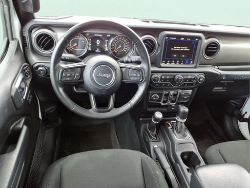 Used 2022 Jeep Wrangler Unlimited Sport AWD/4WD image 18