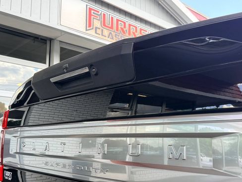 Used 2022 Ford F450 Platinum AWD/4WD image 9