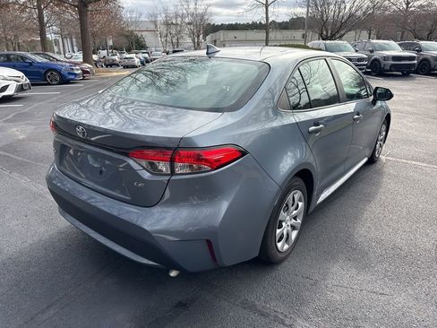 Used 2021 Toyota Corolla LE image 16