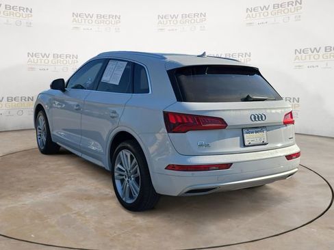 Used 2019 Audi Q5 2.0T Premium Plus w/ Premium Plus Package AWD/4WD image 3