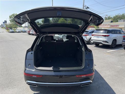 Used 2023 Audi Q5 2.0T Premium Plus w/ Premium Plus Package AWD/4WD image 13