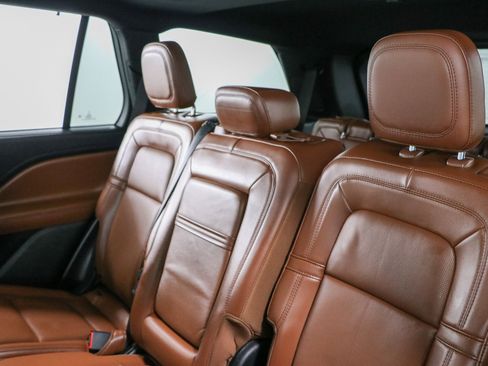 Used 2022 Lincoln Aviator Reserve w/ Equipment Group 201A AWD/4WD image 26