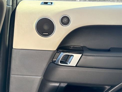 Used 2021 Land Rover Range Rover Sport HSE Silver Edition image 28