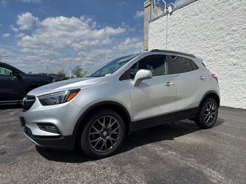Used 2018 Buick Encore Sport Touring FWD image 3