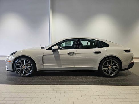 New 2025 Porsche Panamera 4 image 2