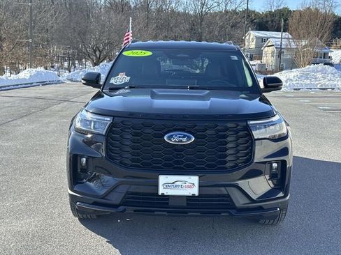 Used 2025 Ford Explorer ST-Line image 7