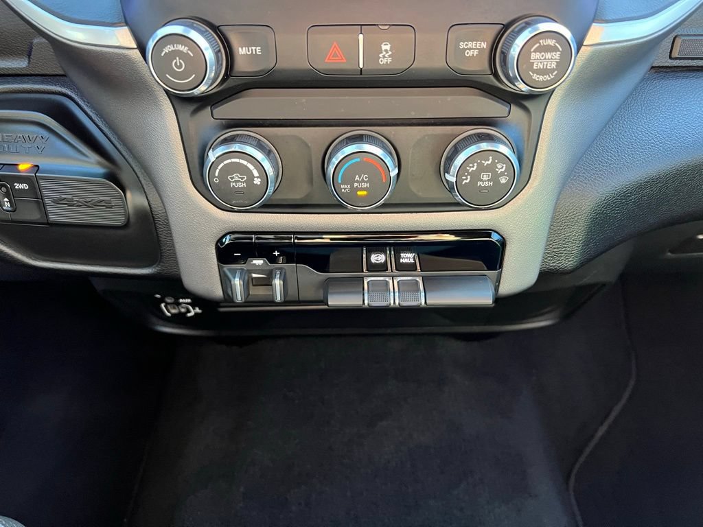 Used 2023 RAM 2500 Big Horn w/ Level 1 Equipment Group AWD/4WD image 28