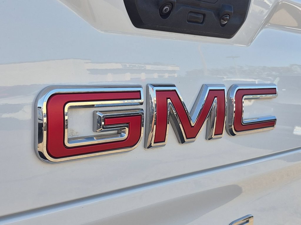 Used 2025 GMC Sierra 1500 SLT AWD/4WD image 31