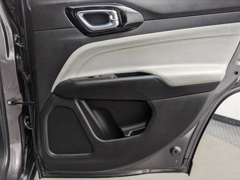 Used 2024 Jeep Compass Limited image 21