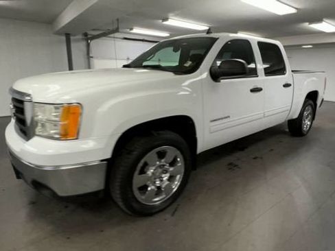Used 2011 GMC Sierra 1500 SLE w/ Power Tech Package image 4